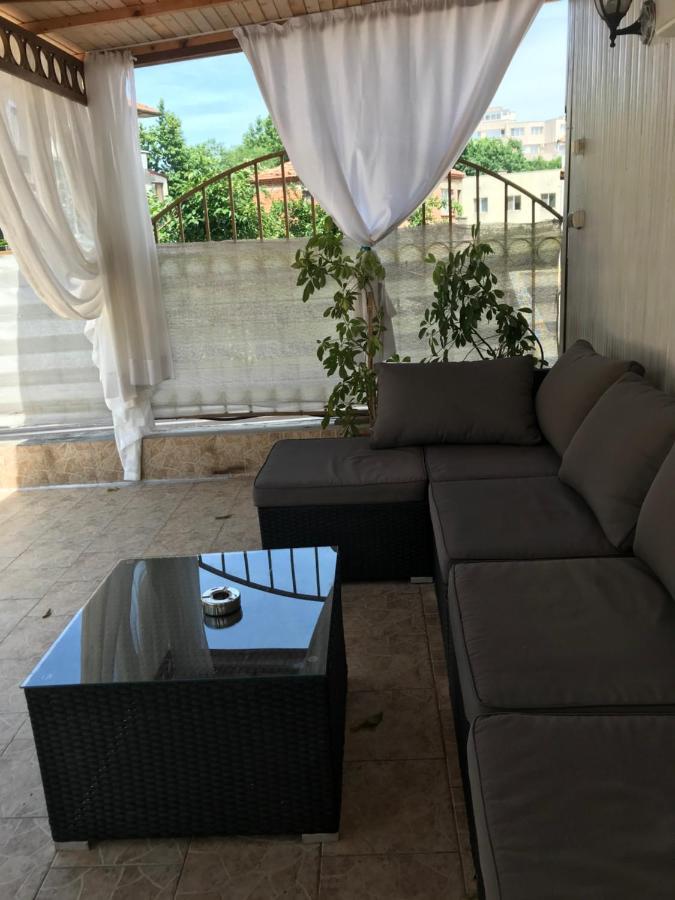 White Rose Guest Rooms Burgas Exterior foto