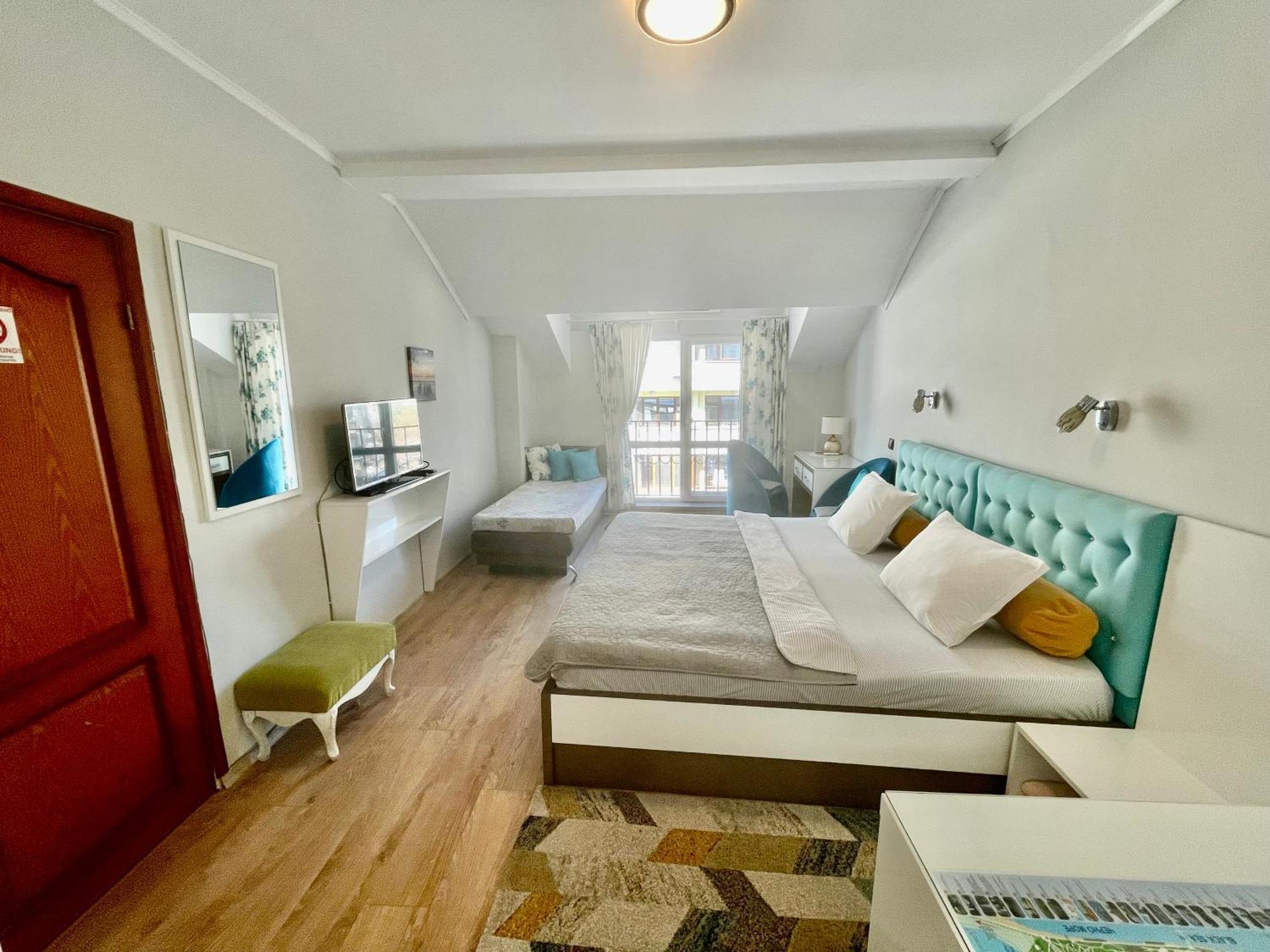 White Rose Guest Rooms Burgas Exterior foto