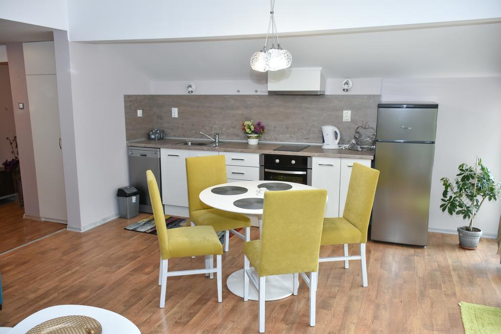 White Rose Guest Rooms Burgas Exterior foto